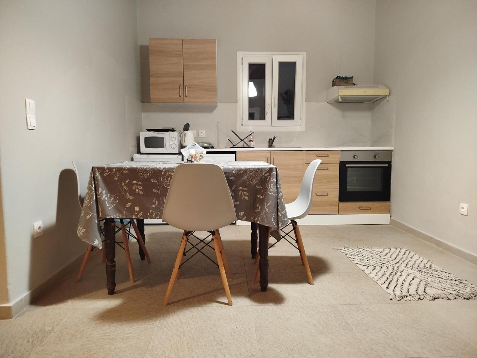 Lemonia Apartment